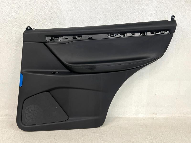 ⭐2016-2020 TESLA MODEL X REAR RIGHT PASS INTERIOR DOOR PANEL BLACK OEM LOT2740