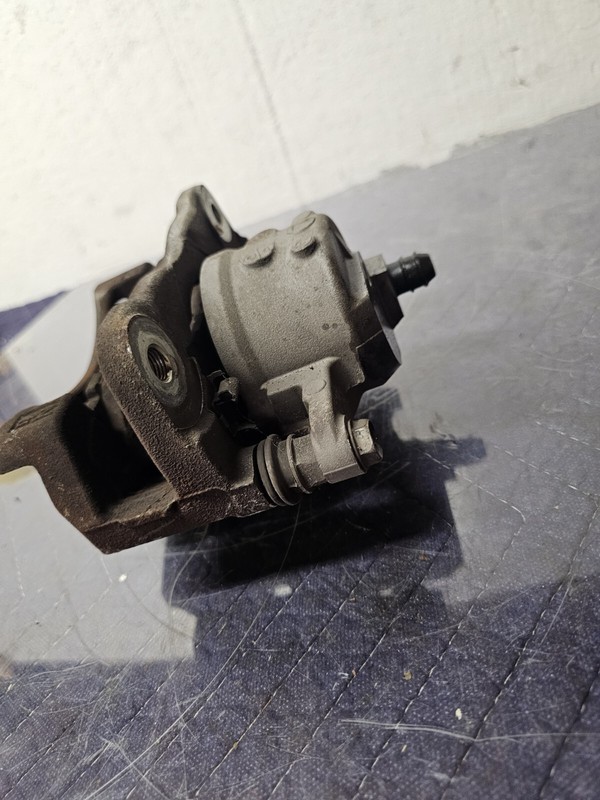 2010 TOYOTA PRIUS BRAKE CALIPER FRONT LEFT FACTORY 10 11 12 13 14 15