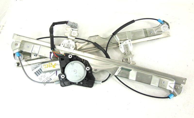 2004-2015 Nissan Titan Front Window Regulator Passenger Right OEM
