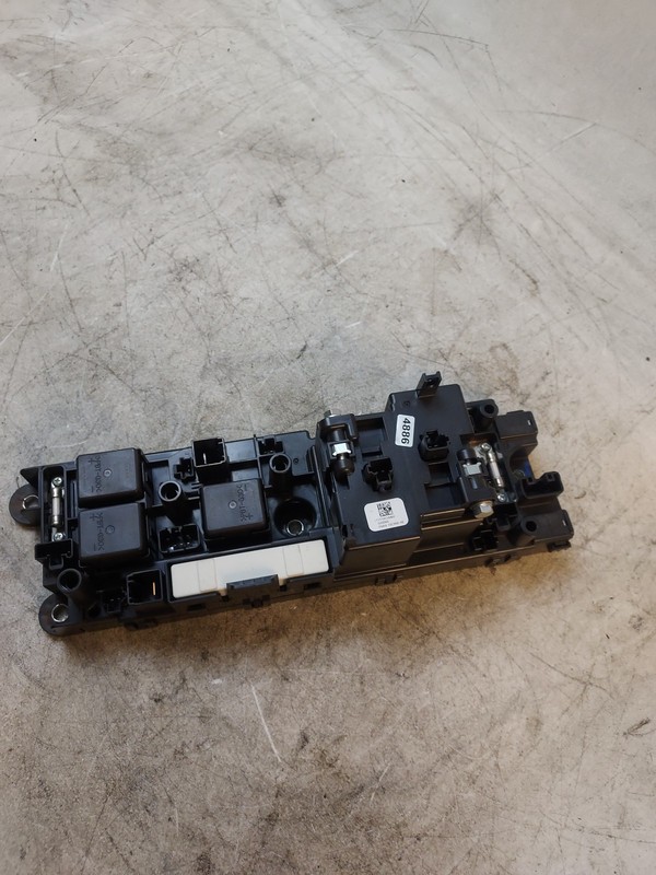 2013-18 FORD C-MAX ENERGI HYBRID FUSE RELAY RESISTOR MODULE OEM FM5810C666AE