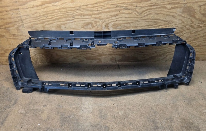 2025 2026 Chevrolet Equinox LT Front Bumper Grille Bracket 26560328 OEM