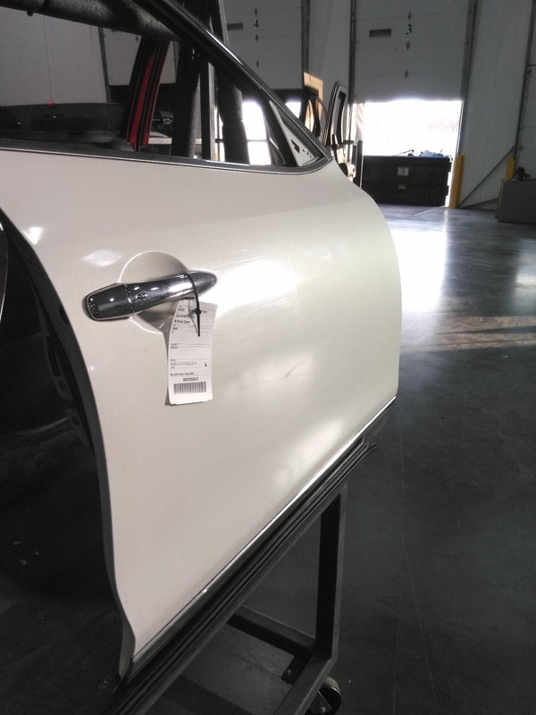 2015 INFINITI QX50 Right Door White SCUFFED 86000 Miles OEM Salvage Part