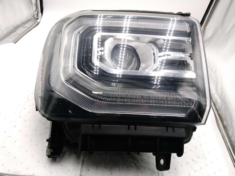Used Right Headlight Assembly fits: 2017 Gmc Sierra denali 1500 LED opt PDP R. R