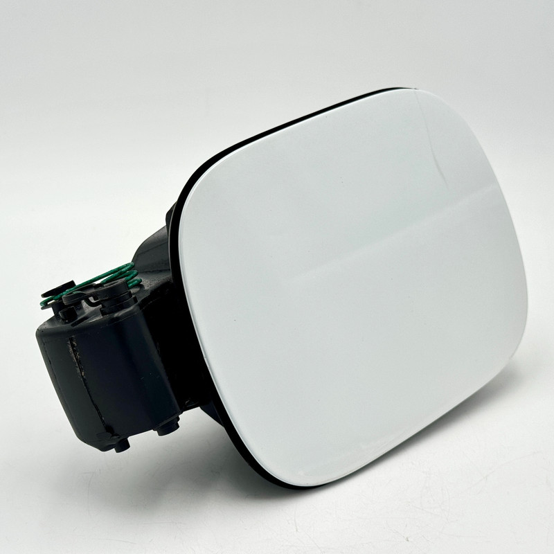 ✅ 19-26 RAM 1500 5th Gen WHITE FUEL FILLER DOOR HOUSING ASSEMBLY GAS LID PW7 OEM
