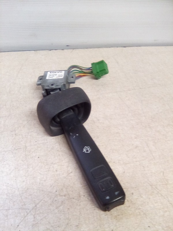 Volvo OEM 20553740 Turn Signal Switch