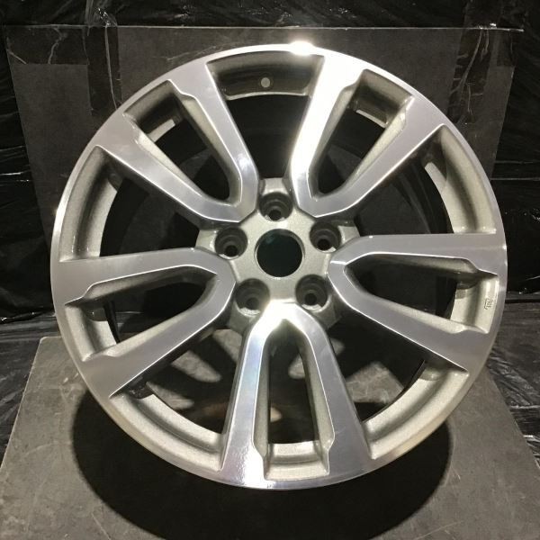 2013-2016 Nissan Pathfinder 62597 Wheel 18x7.5 Grey Machined 403003JA2B
