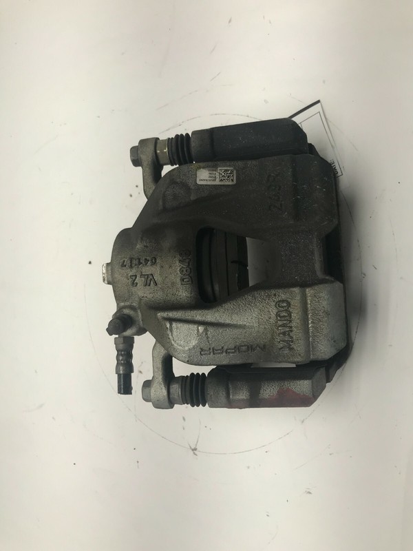 2015-2018 JEEP RENEGADE RIGHT PASSENGER *FRONT* BRAKE CALIPER OEM