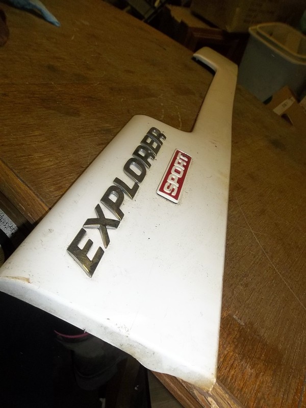 Ford 1L24-98425A30-AD Explorer Sport White Liftgate Molding *FREE SHIPPING*