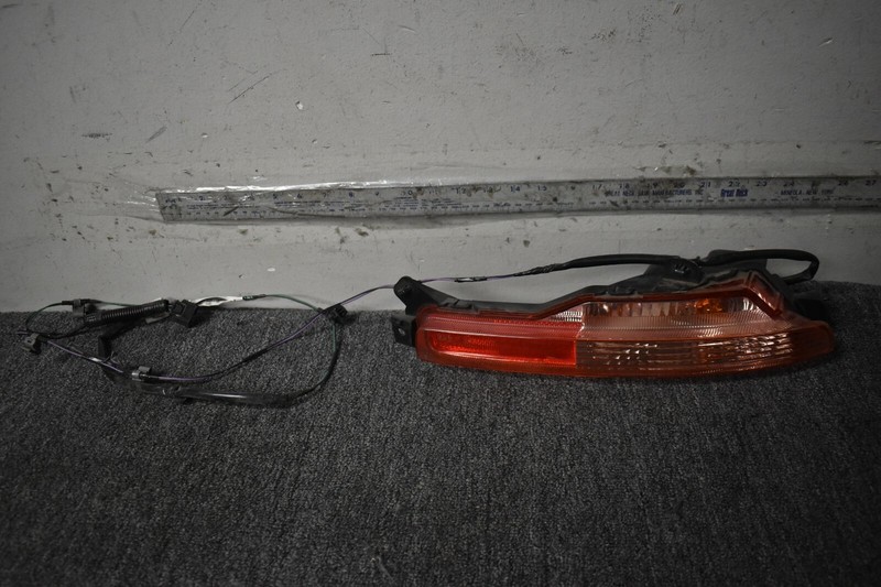 2016-2017 INFINITI QX50 BASE BRAKE TURN LIGHT FACTORY OEM