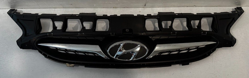 2011-2014 Hyundai Radiator Grille Assy OEM Part #86351-1R100