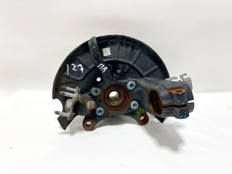 15-18 AUDI Q3 FRONT LEFT LH SIDE WHEEL HUB STEERING SPINDLE KNUCKLE OEM