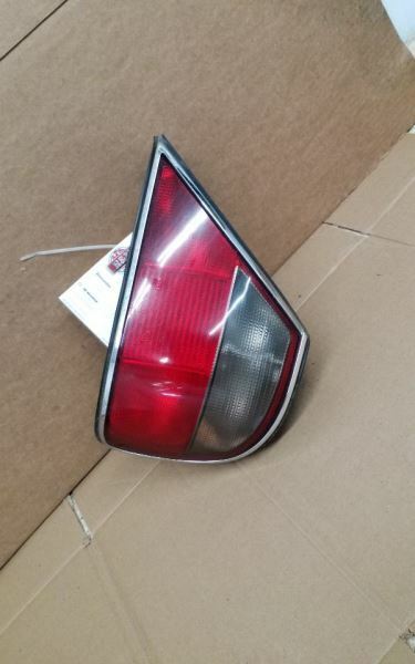 Passenger Tail Light Excluding Xjr Chrome Trim Fits 95-97 XJ6 224181
