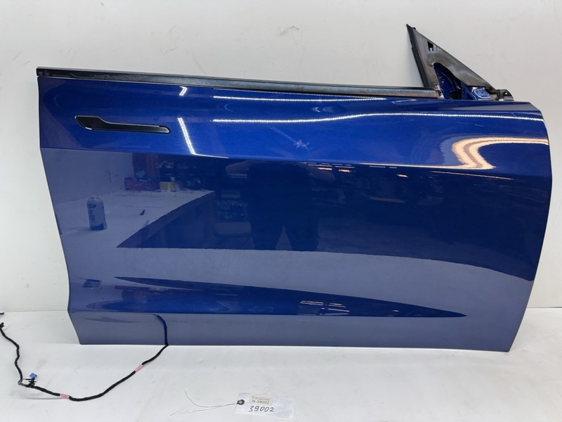 18-23 Tesla Model 3 Front RightDoor Shell Panel Blue W/O Glass 39002