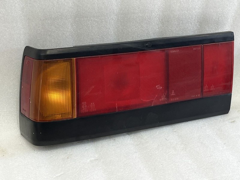 1984 1985 HONDA CIVIC SEDAN LEFT DRIVER SIDE REAR TAIL LIGHT LAMP