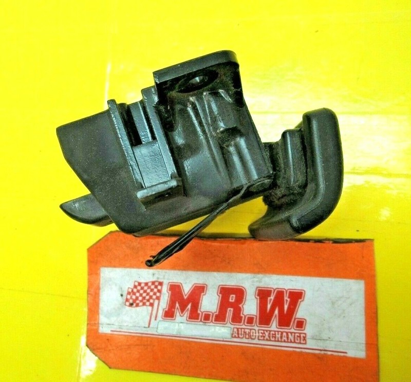 ROOF LATCH LOCK TO CONVERTIBLE TOP WHEN DOWN for 00 01 02 03 04 05 MR2 SPYDER