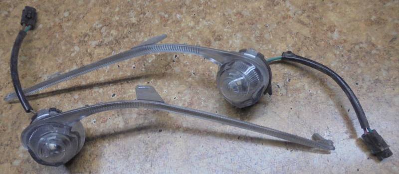 2006 Yamaha YZFR6 YZFR6L YZF R6 YZFR600 R600 Front Headlight Running Head Light