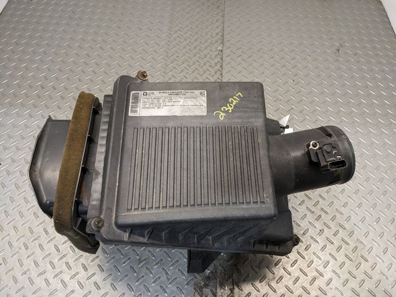 Air Cleaner Without High Capacity Fits 14-16 SIERRA 1500 PICKUP 1161670