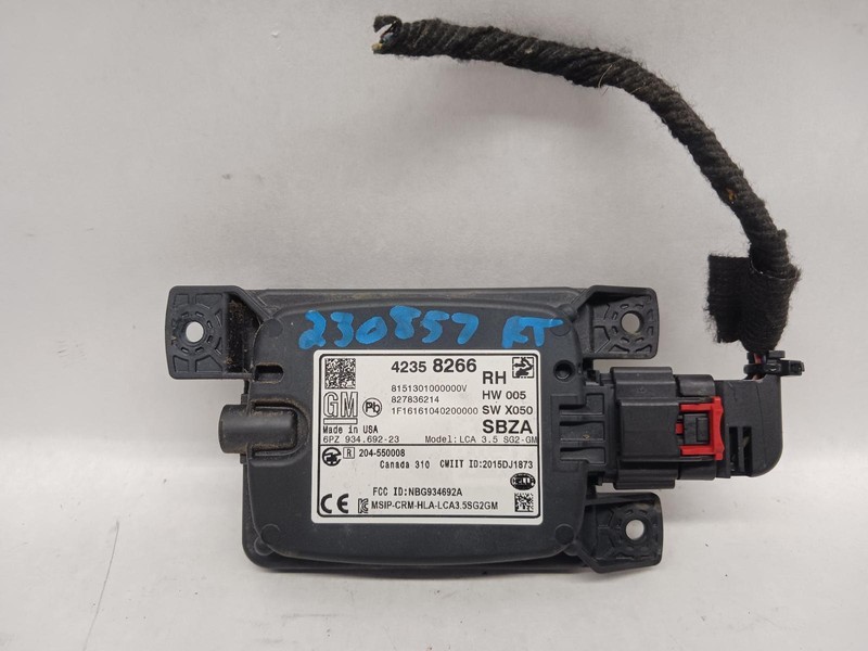17-'19 BUICK ENCORE passenger blind spot alert control module OEM