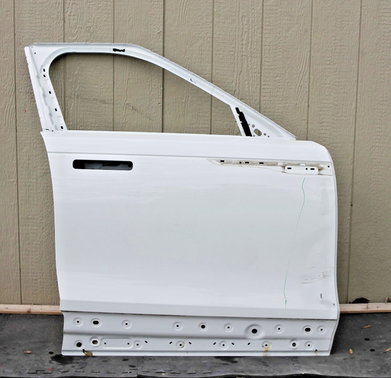 2018-2023 Range Rover Velar L560 Front Right Passenger Side Door Shell Oem