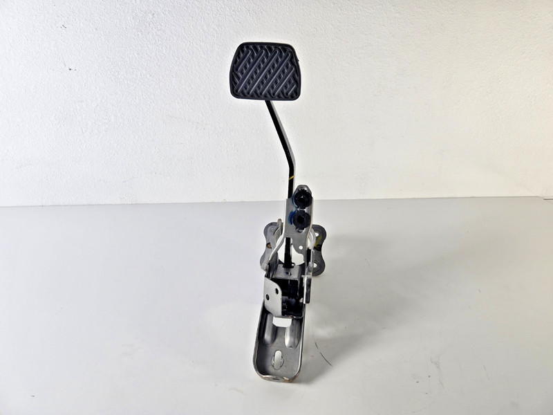 2008 2017 Infiniti EX35 EX37 QX50 QX70 Brake Pedal Lever Assembly OEM