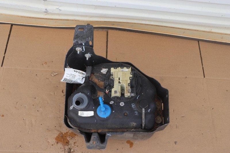 2011-2016 FORD F350 SUPER DUTY 6.7L DIESEL EXHAUST DEF TANK FLUID RESERVOIR OEM