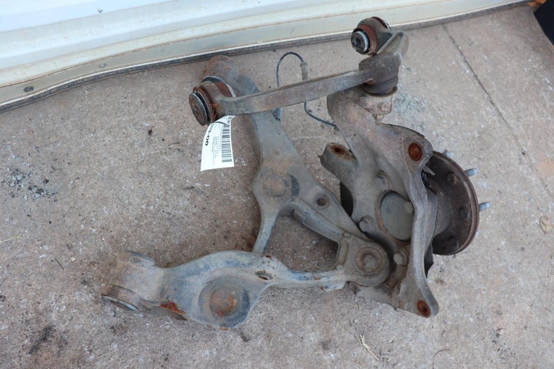 2015-2019 CHEVY SILVERADO 2500 RWD FRONT RIGHT SPINDLE KNUCKLE HUB ASSY OEM