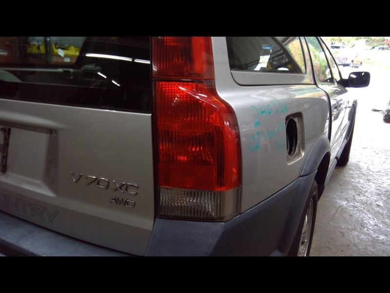 Passenger Right Tail Light Station Wgn Lower Fits 01-04 VOLVO 70 SERIES 1453721