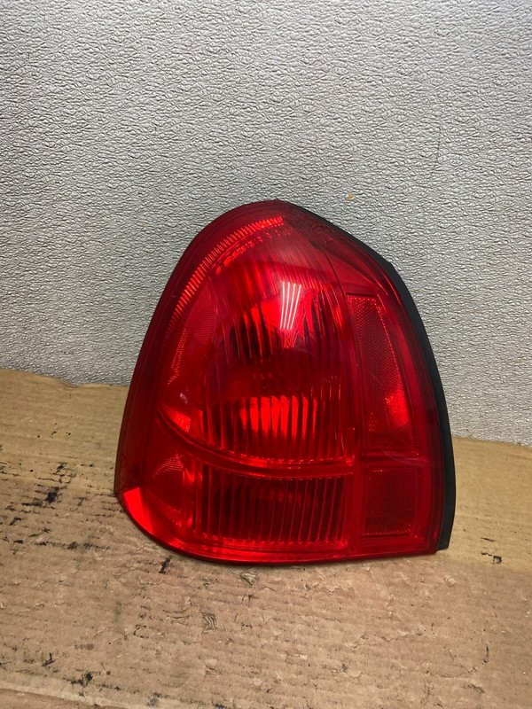 2003 to 2011 Lincoln Town Car Left Driver Lh Side Tail Light OEM AB3352 LK