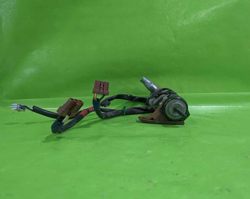 97-01 CR-V IGNITION SWITCH HOUSING W/KEY OEM 4560-15