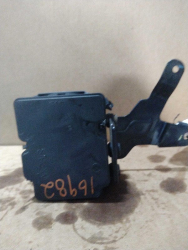 Kia Forte 2016 ABS Pump Assembly 68K mi. 58920A7200 1093
