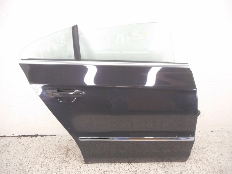 09-17 Volkswagen CC Rear Passenger Right Door Assembly Electric OEM