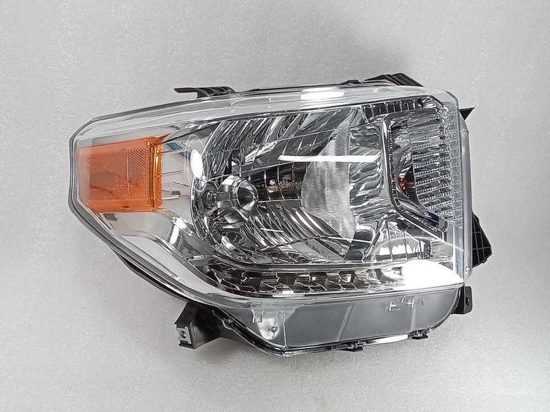 2014-2017 Toyota Tundra 60250B Right Side CAPA Halogen Headlight 31211D8RMACM