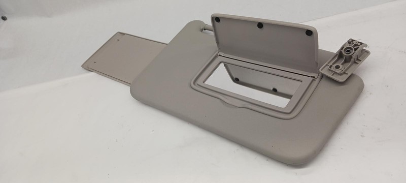 18-'25 NISSAN KICKS right passenger Sun visor w/o illumination gray OEM Grade A