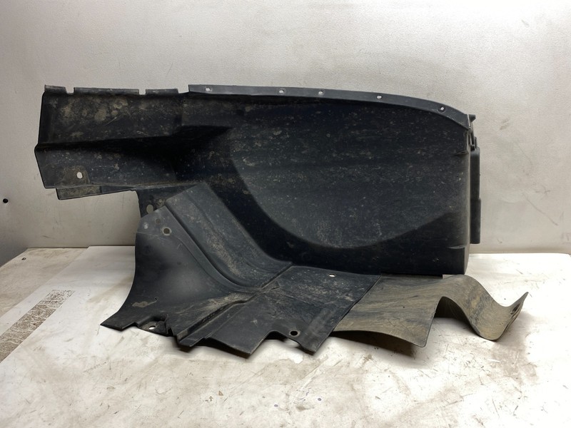 2013-2017 BUICK ENCLAVE RIGHT FRONT FENDER LINER SPLASH SHIELD FRONT PORTION OEM
