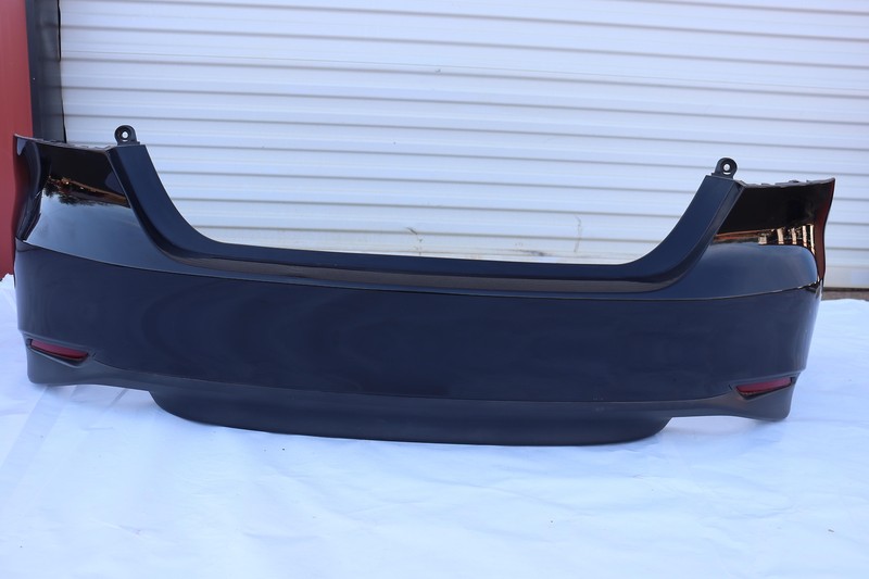 2018-2022 TOYOTA CAMRY REAR BUMPER PLASTIC SHELL COVER PANEL ASSEMBLY OEM