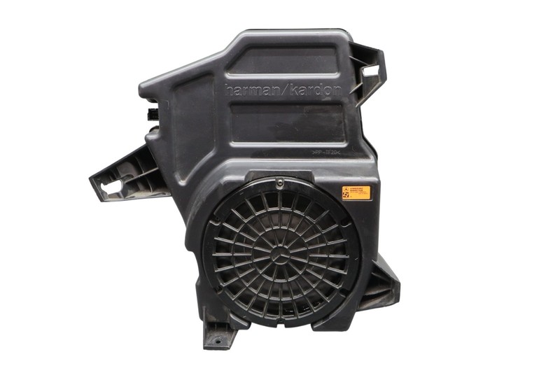 13-19 Mercedes X166 GL450 GLE500 Rear Subwoofer Speaker 1668202802 Oem