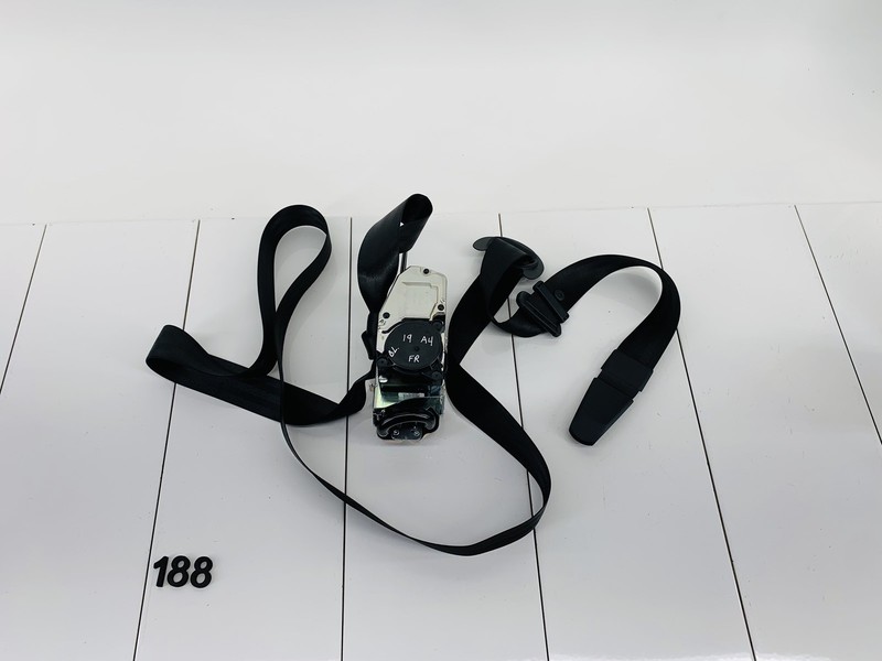 17-20 AUDI A4 B9 FRONT RIGHT PASSENGER SIDE SEAT BELT TENSIONER OEM
