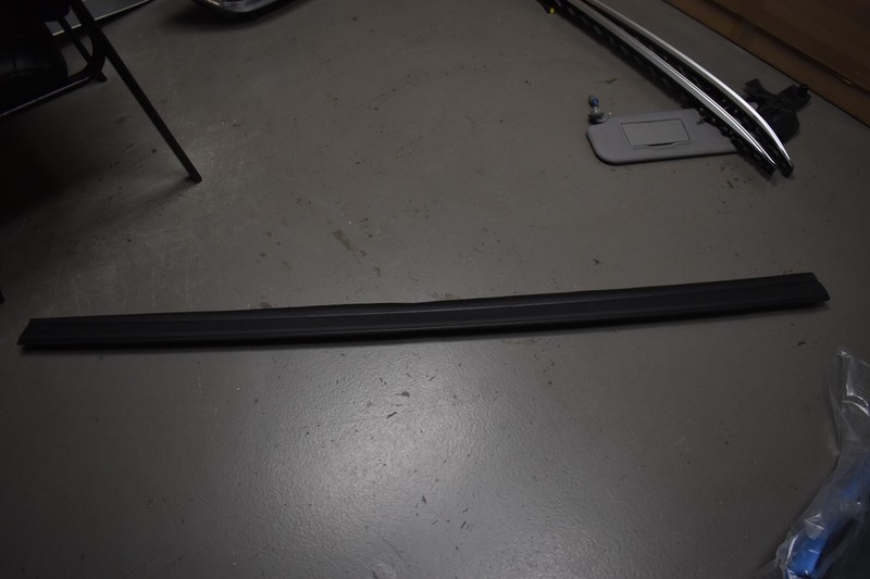 2022-2024 INFINITI QX60 FRONT LEFT SIDE SEAL DOOR FACTORY OEM