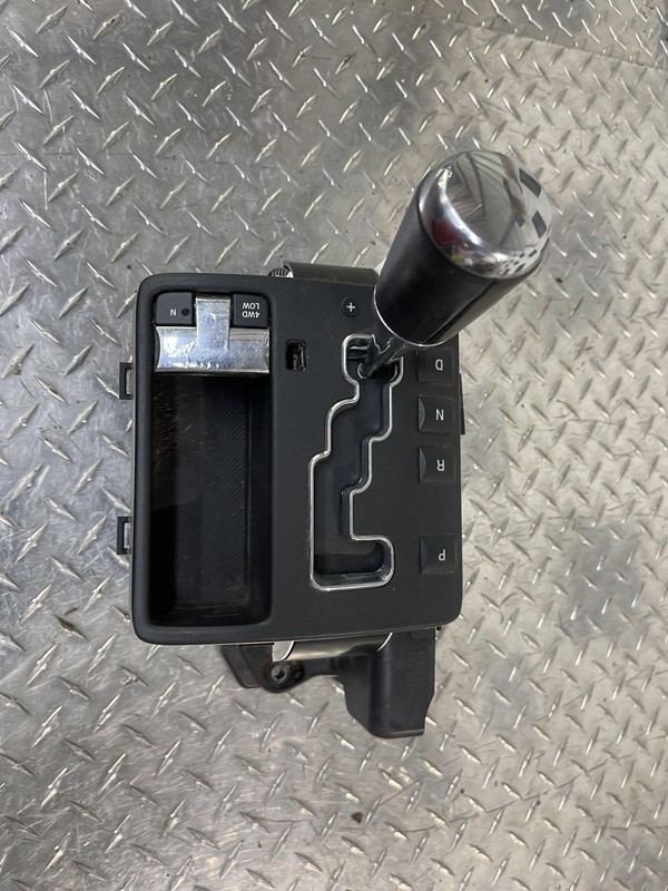 08 09 10 Jeep Commander Transmission Shift Gear Shifter Knob 2008-2010