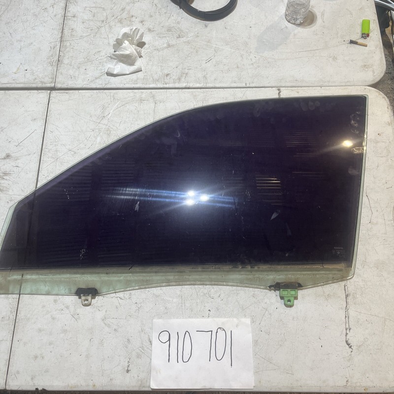 2001-2007 TOYOTA HIGHLANDER HYBRID FRONT LEFT DOORGLASS OEM