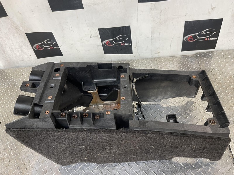 03 04 05 06 07 HUMMER H2 FLOOR CENTER CONSOLE BASE FRAME BODY SUPPORT BRACKET *