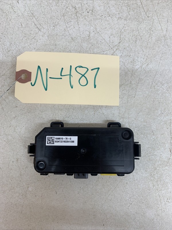 ⚡️17-22 TESLA Y/3 FRONT RH PASSENGER SIDE CONTROL MOD UNIT 1098515-70-G 487 B142