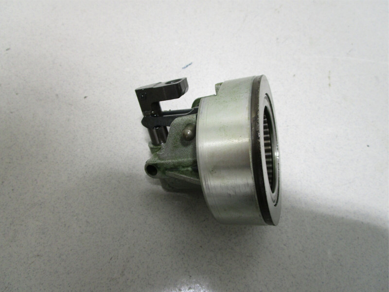 0389637 Evinrude Johnson 40hp 48 50 60 HP Outboard Bearing Housing Carrier