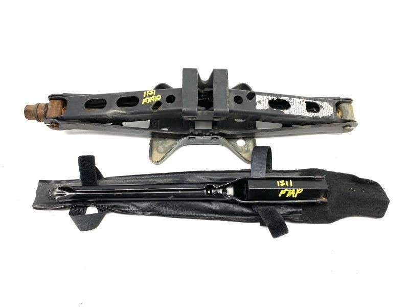 Jack and Tool Kit Assembly 22728584 Fits 2005-2007 Chevrolet Equinox 77354