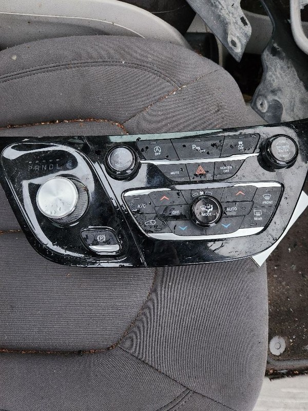 Temperature Control Front 3 Zone Temperature Control Fits 18-20 PACIFICA 3346709