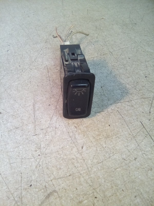 Mack 1MR4341AM29 Cab Dome Light Switch W/ Connector