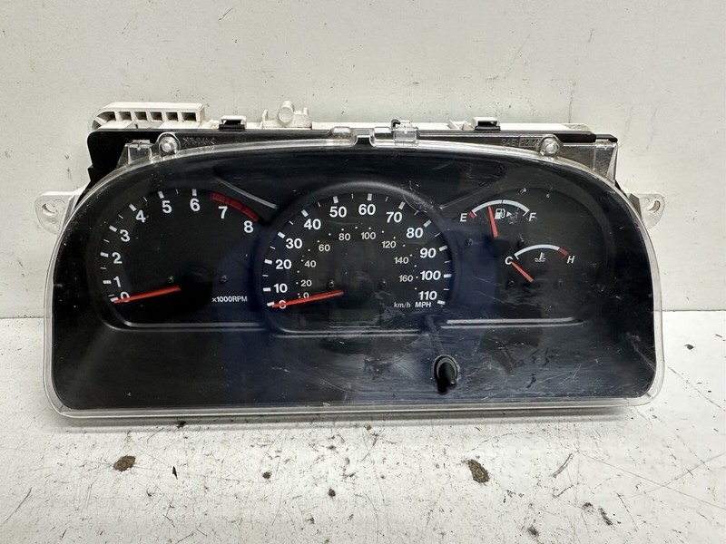 2001 Suzuki Vitara XL-7 Cluster Speedometer tach gauges instrument panel oem