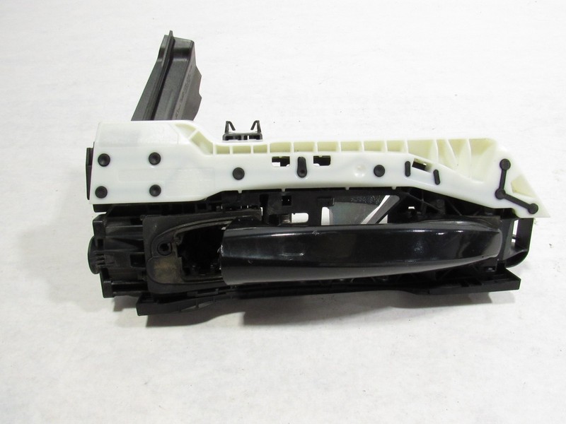 18-20 Mercedes S560 W222 2019 Front Left Driver Door Exterior Handle Bracket ;:O