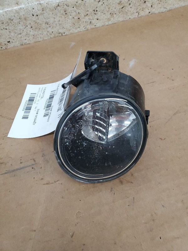 Driver Corner/Park Light Fog-driving Bumper Fits 13-16 PATHFINDER 292359