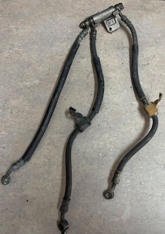 2001 Suzuki GSF1200 GSF 1200 Bandit Front Brake Fluid Caliper Line Hose Splitter